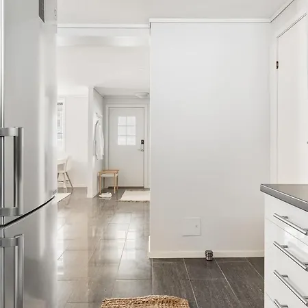 Bright And Cozy 2-bedroom Appartement