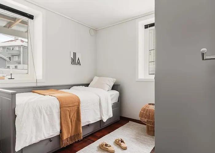 Bright And Cozy 2-bedroom Διαμέρισμα *