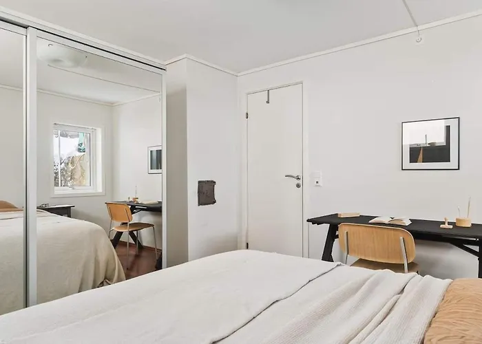 Bright And Cozy 2-bedroom Διαμέρισμα